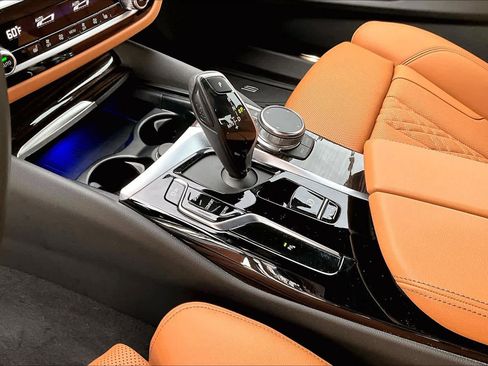 Certified 2023 BMW 530i 530i w/ Convenience Package image 15