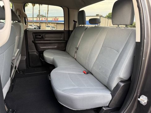 Used 2018 RAM 2500 Tradesman w/ Chrome Appearance Group AWD/4WD image 19