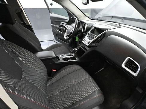 Used 2017 Chevrolet Equinox LT w/ Convenience Package FWD image 41