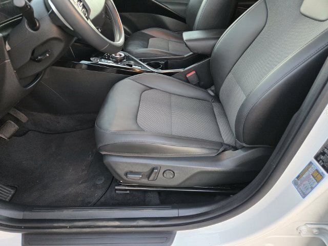 Used 2023 Kia Niro Wind FWD image 19