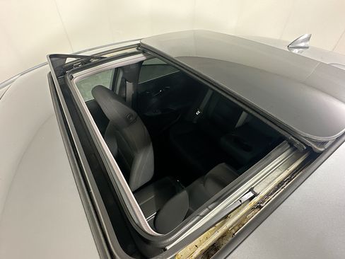 Used 2023 Chevrolet Malibu LT FWD image 24