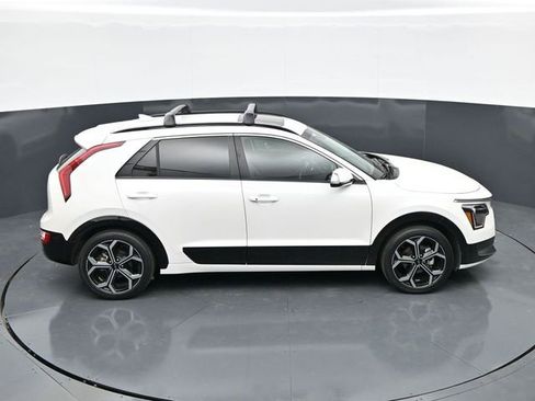 Used 2023 Kia Niro EX Touring FWD image 34