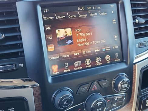 Used 2015 RAM 2500 Laramie w/ Convenience Group image 19