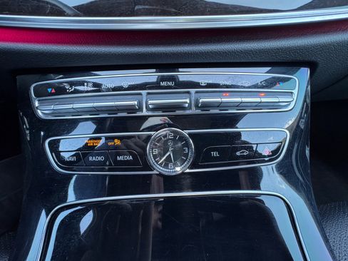 Certified 2017 Mercedes-Benz E 300 4MATIC image 25