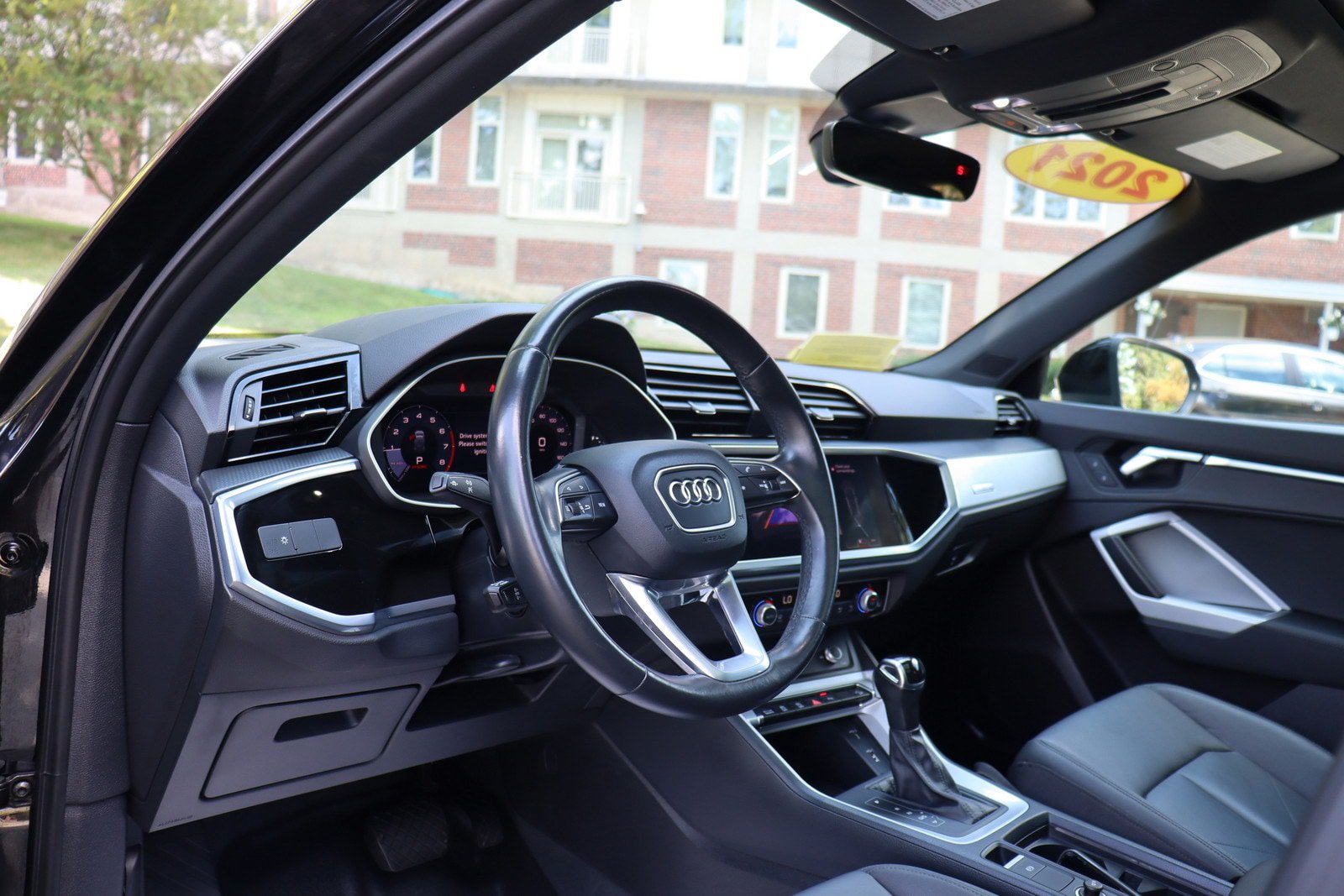Used 2021 Audi Q3 2.0T Premium w/ Convenience Package AWD/4WD image 10