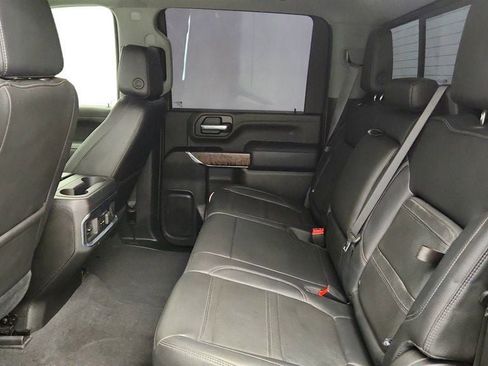 Used 2022 GMC Sierra 2500 Denali w/ Denali Black Diamond Edition AWD/4WD image 22