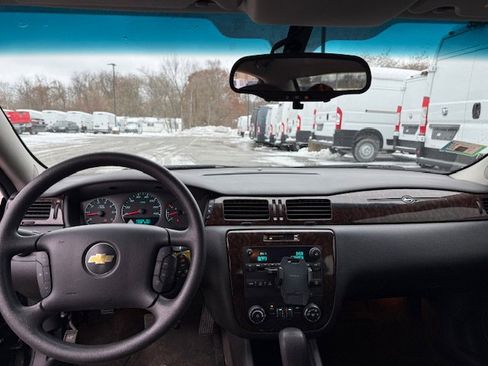 Used 2016 Chevrolet Impala LT image 5