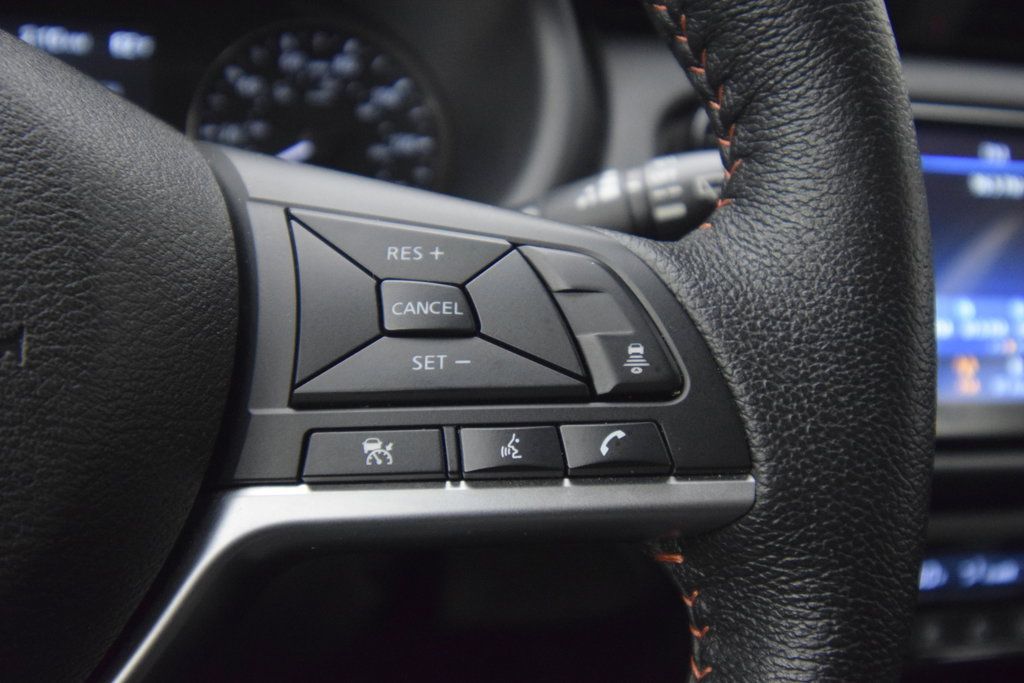 Used 2021 Nissan Kicks SR w/ SR Premium Package FWD image 28