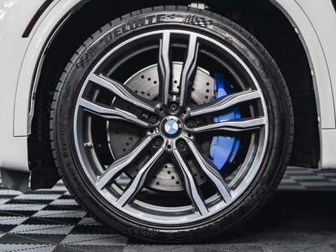 Used 2017 BMW X5 M image 12
