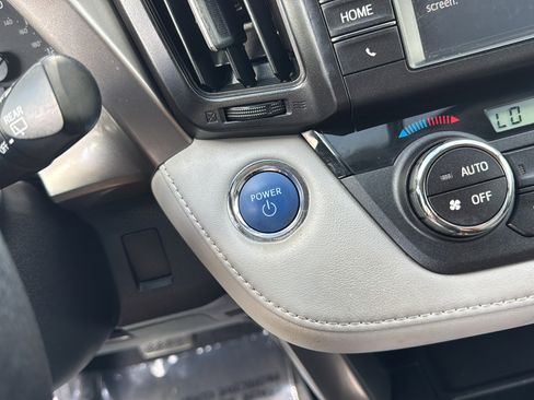 Used 2016 Toyota RAV4 XLE AWD/4WD image 24