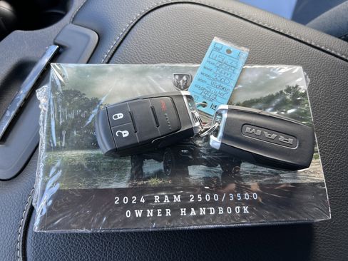 Used 2024 RAM 3500 Tradesman w/ Towing Technology Group image 33