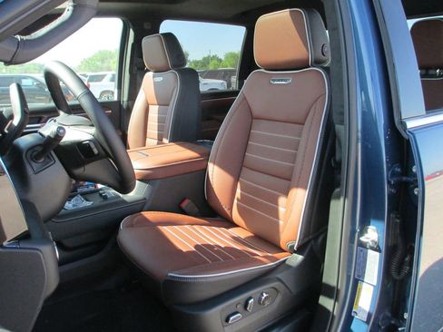 New 2026 GMC Sierra 2500 Denali Ultimate AWD/4WD image 10