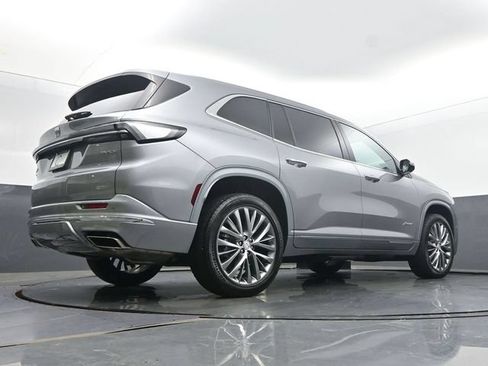 Used 2025 Buick Enclave Avenir w/ LPO, Floor Liner Package AWD/4WD image 51