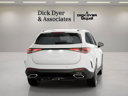 Used 2025 Mercedes-Benz GLC 300 image 11