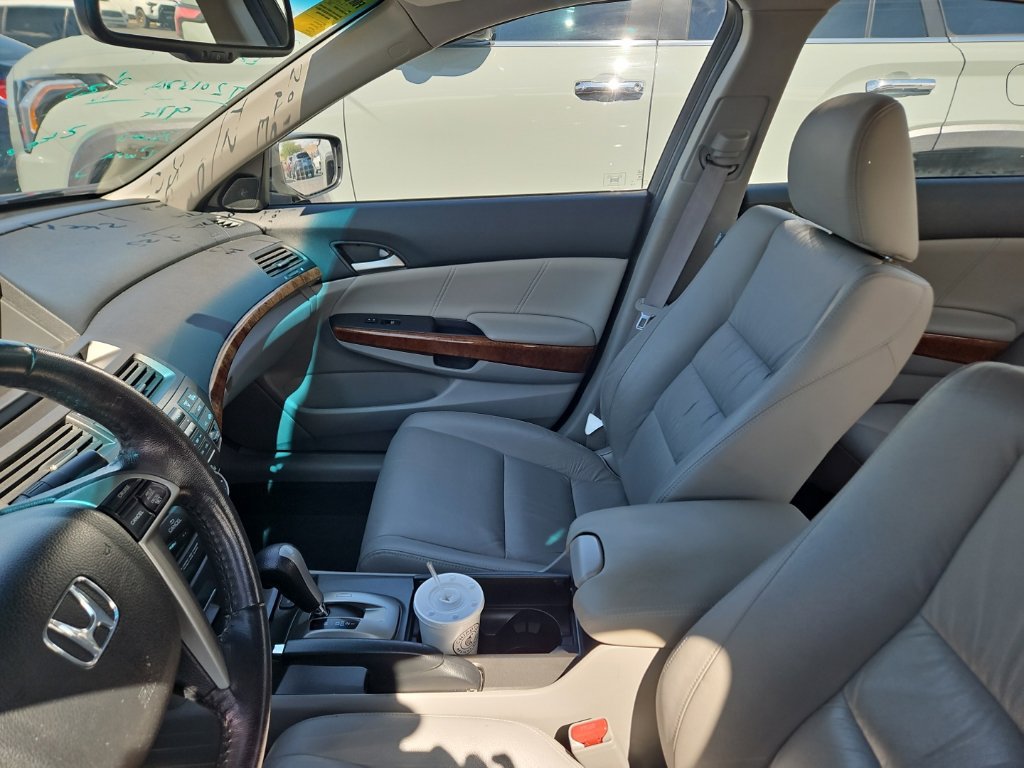 Used 2011 Honda Accord EX-L image 5