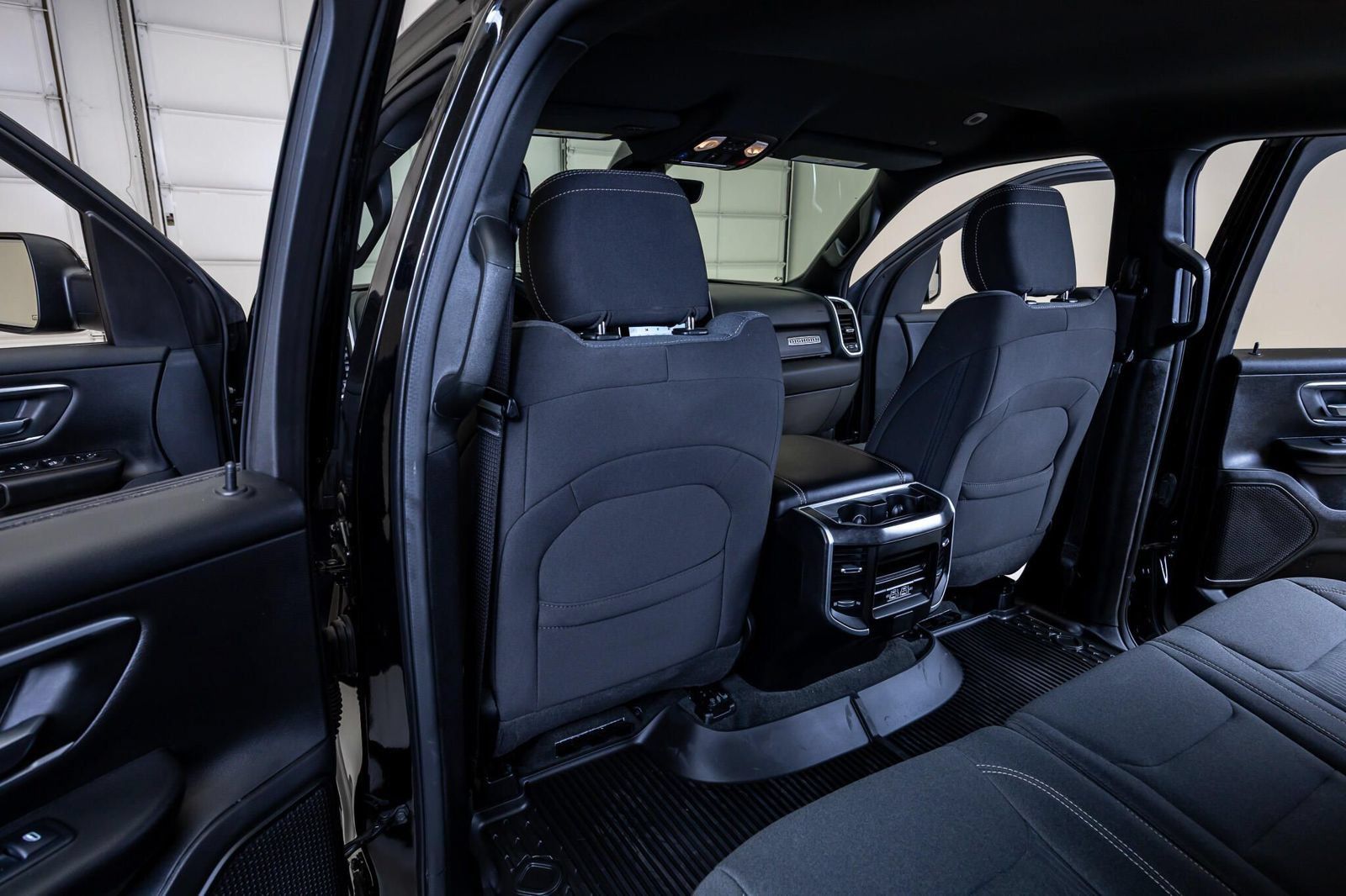 Used 2023 RAM 1500 Big Horn AWD/4WD image 30