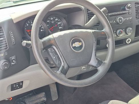 Used 2013 Chevrolet Silverado 1500 W/T RWD image 14