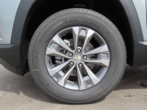 New 2026 Chevrolet Equinox LT FWD image 13