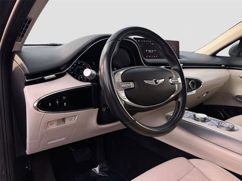 Used 2022 Genesis GV70 2.5T w/ Select Package image 9