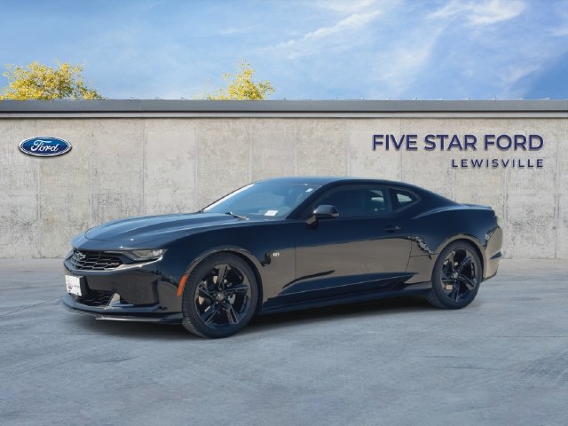 Used 2022 Chevrolet Camaro LT RWD image 4