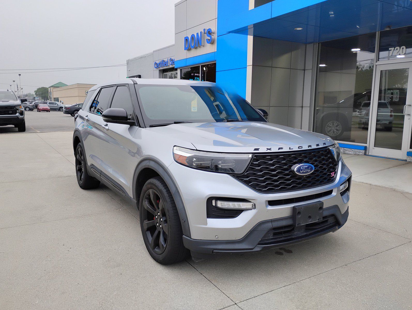 Used 2021 Ford Explorer ST w/ Equipment Group 401A AWD/4WD image 3