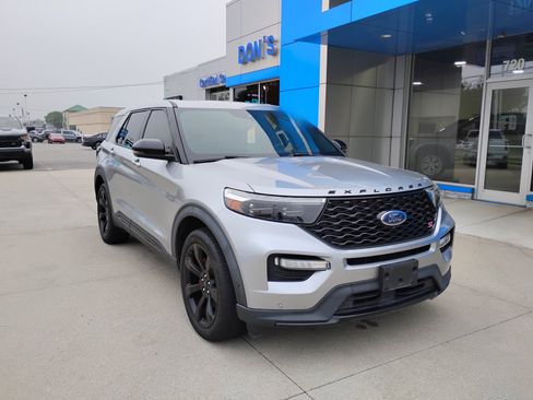 Used 2021 Ford Explorer ST w/ Equipment Group 401A AWD/4WD image 3