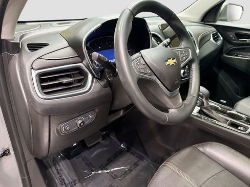 Used 2023 Chevrolet Equinox Premier AWD/4WD image 11