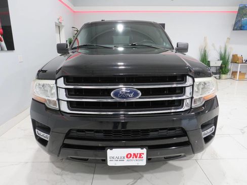 Used 2016 Ford Expedition EL XLT image 9