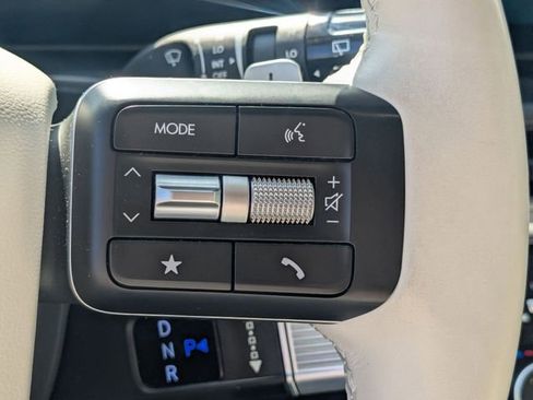Used 2025 Hyundai Santa Fe SEL FWD image 18
