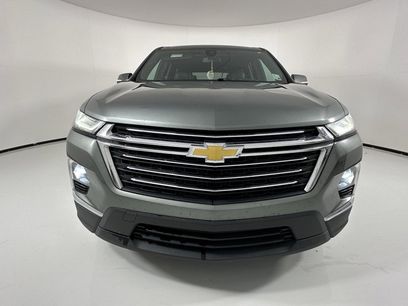 Used 2023 Chevrolet Traverse LT