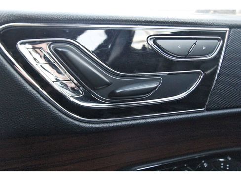 Used 2024 Lincoln Navigator Premiere image 19