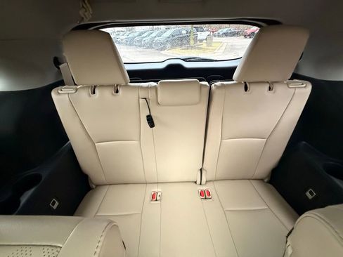 Used 2022 Toyota Highlander Platinum image 44