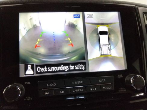 Used 2023 Nissan Titan PRO-4X w/ Pro-4x Convenience Package image 26