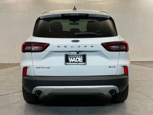 Used 2024 Ford Escape Active AWD/4WD image 4