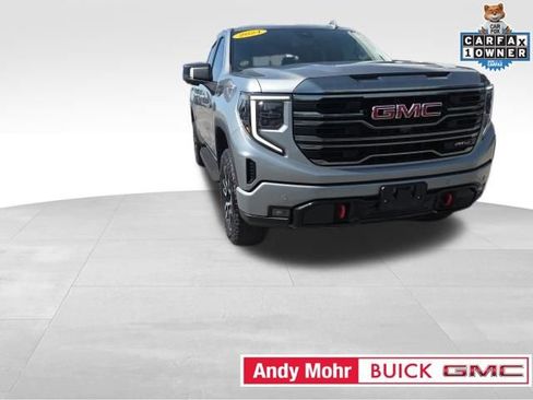Used 2024 GMC Sierra 1500 AT4 w/ Technology Package AWD/4WD image 4