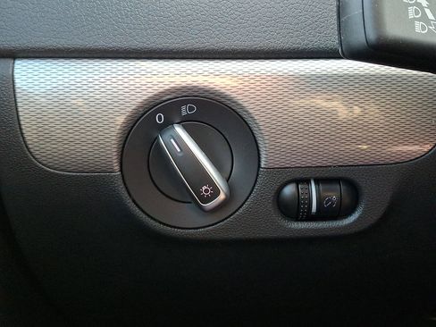 Used 2017 Volkswagen Jetta SE image 23