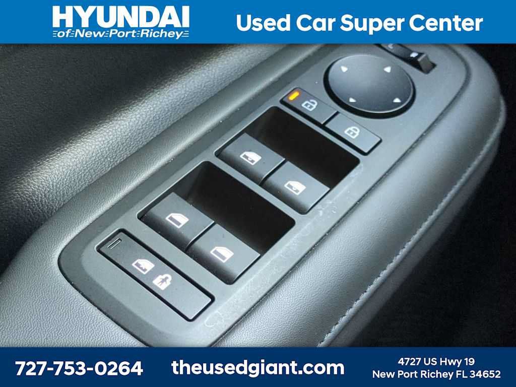 Used 2026 Hyundai Santa Fe SEL AWD/4WD image 28