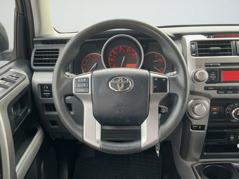 Used 2010 Toyota 4Runner SR5 w/ Convenience Pkg AWD/4WD image 9