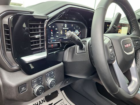 Used 2025 GMC Sierra 3500 SLT image 24