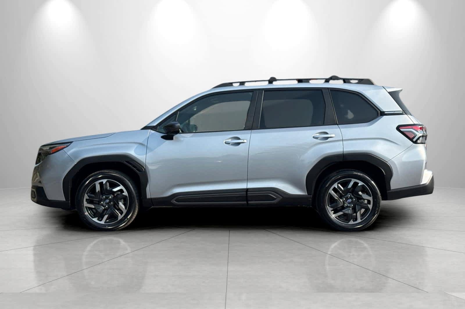 Used 2025 Subaru Forester Limited AWD/4WD image 5