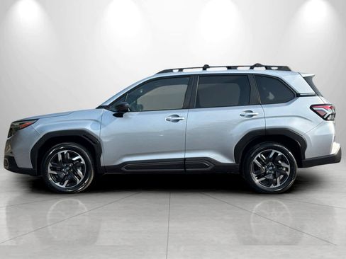 Used 2025 Subaru Forester Limited AWD/4WD image 5