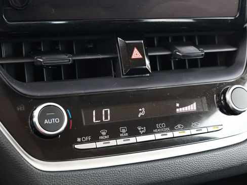 Used 2024 Toyota Corolla LE FWD image 19