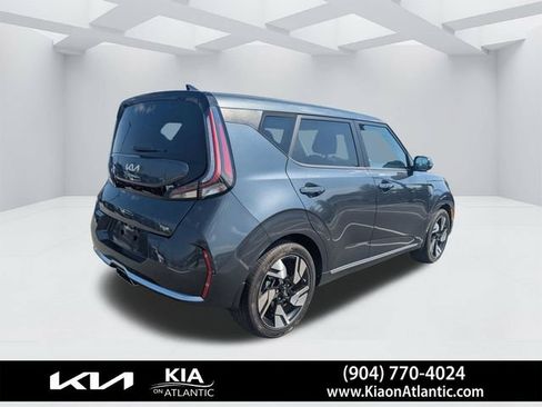 Used 2024 Kia Soul GT-Line w/ GT-Line Technology Package FWD image 3
