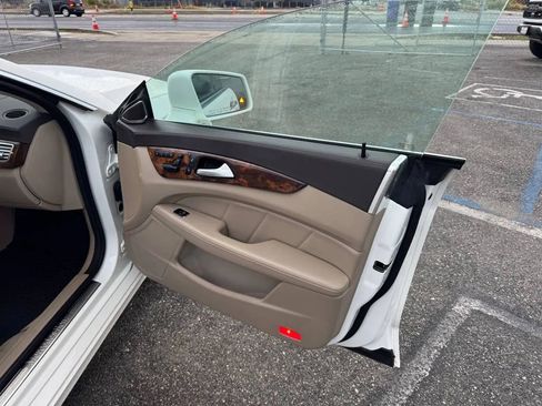 Used 2012 Mercedes-Benz CLS 550 image 21
