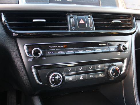 Used 2018 Kia Optima LX image 24