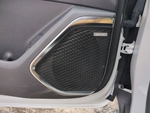 Used 2024 Chevrolet Traverse LT w/ Enhanced Driving Package image 15