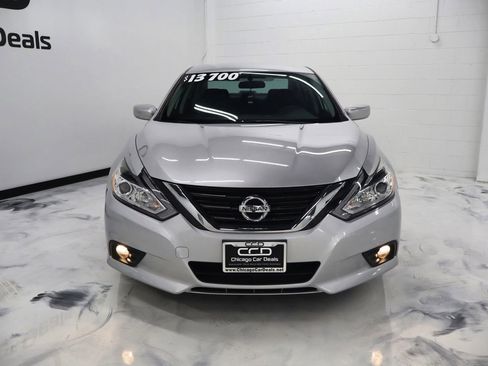 Used 2017 Nissan Altima 2.5 SV image 3