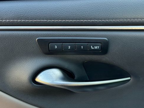 Used 2022 Lexus ES 350 w/ Premium Package FWD image 15