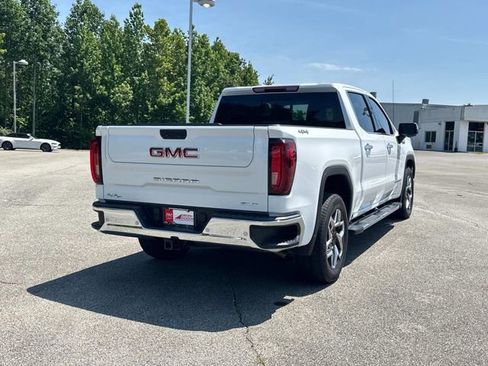 Used 2024 GMC Sierra 1500 SLT AWD/4WD image 4