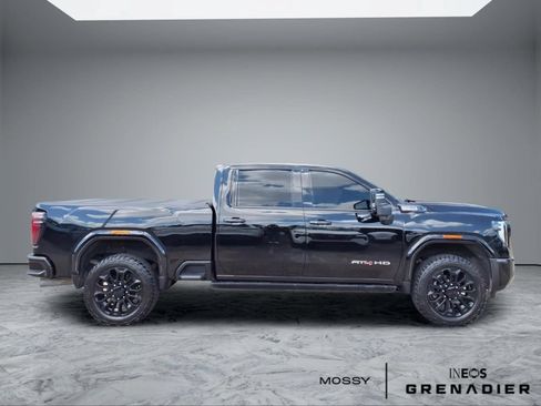 Used 2024 GMC Sierra 2500 AT4 w/ AT4 Premium Plus Package AWD/4WD image 7